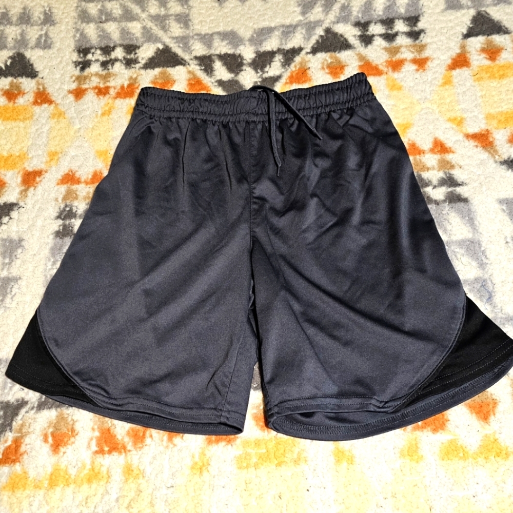 Starter Basketball Shorts Size Large (Boys) 10/12